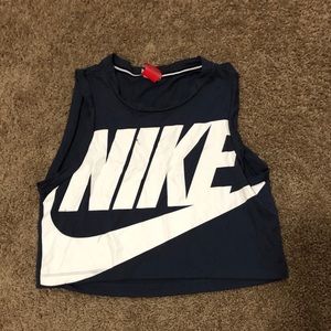 Nike crop